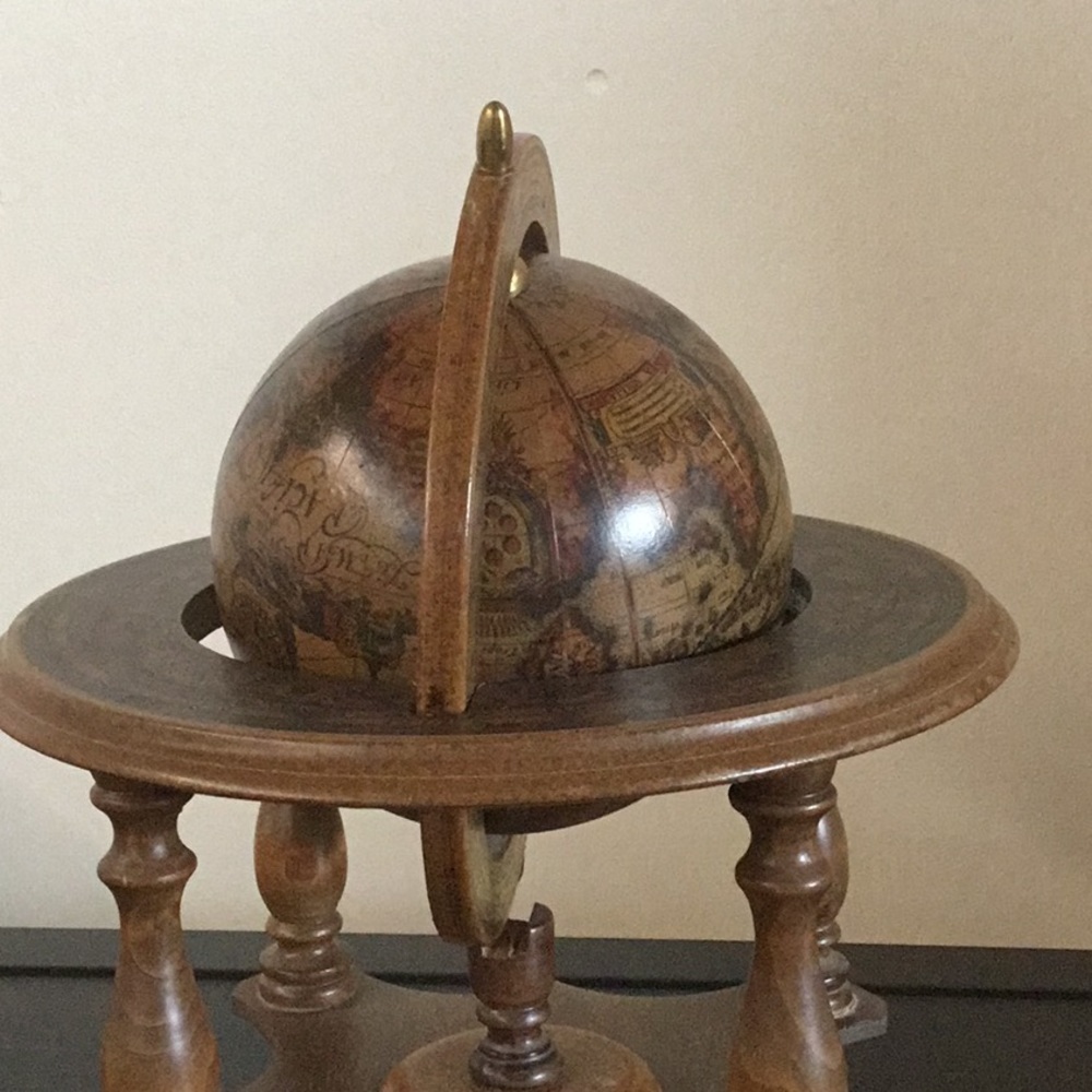 Wood Globe Decoration - Picture 4 of 16